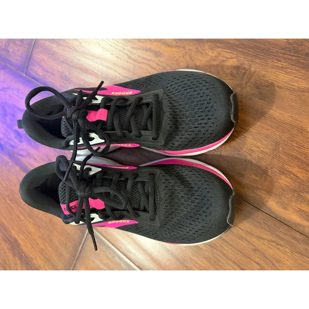 Brooks Trace 3 Women's Size 9 Black Pink Running Shoes Sneakers Cushion